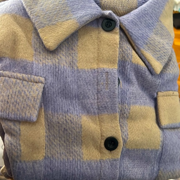 💜 PLUS Plaid Shacket 💜 - Picture 4 of 5